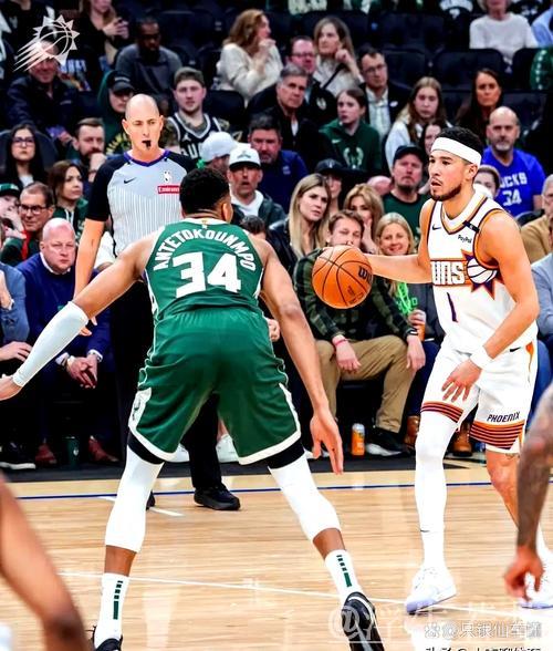 “布克独砍39分无力救主 太阳123-133负雄鹿吞下4连败” “布克独砍39分无力救主 太阳123-133负雄鹿吞下4连败”